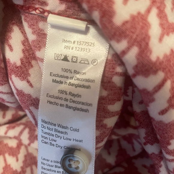 Jachs Girlfriend Quinn Button Down Cap Sleeve Shirt Red & White Chevron - Picture 6 of 7